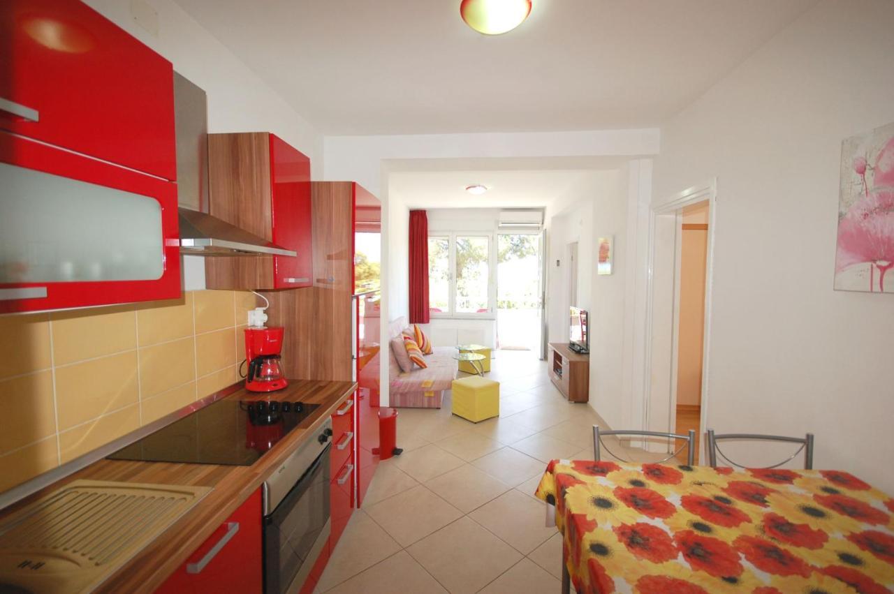 Apartment Blanka By El-Pi Tours Njivice Extérieur photo