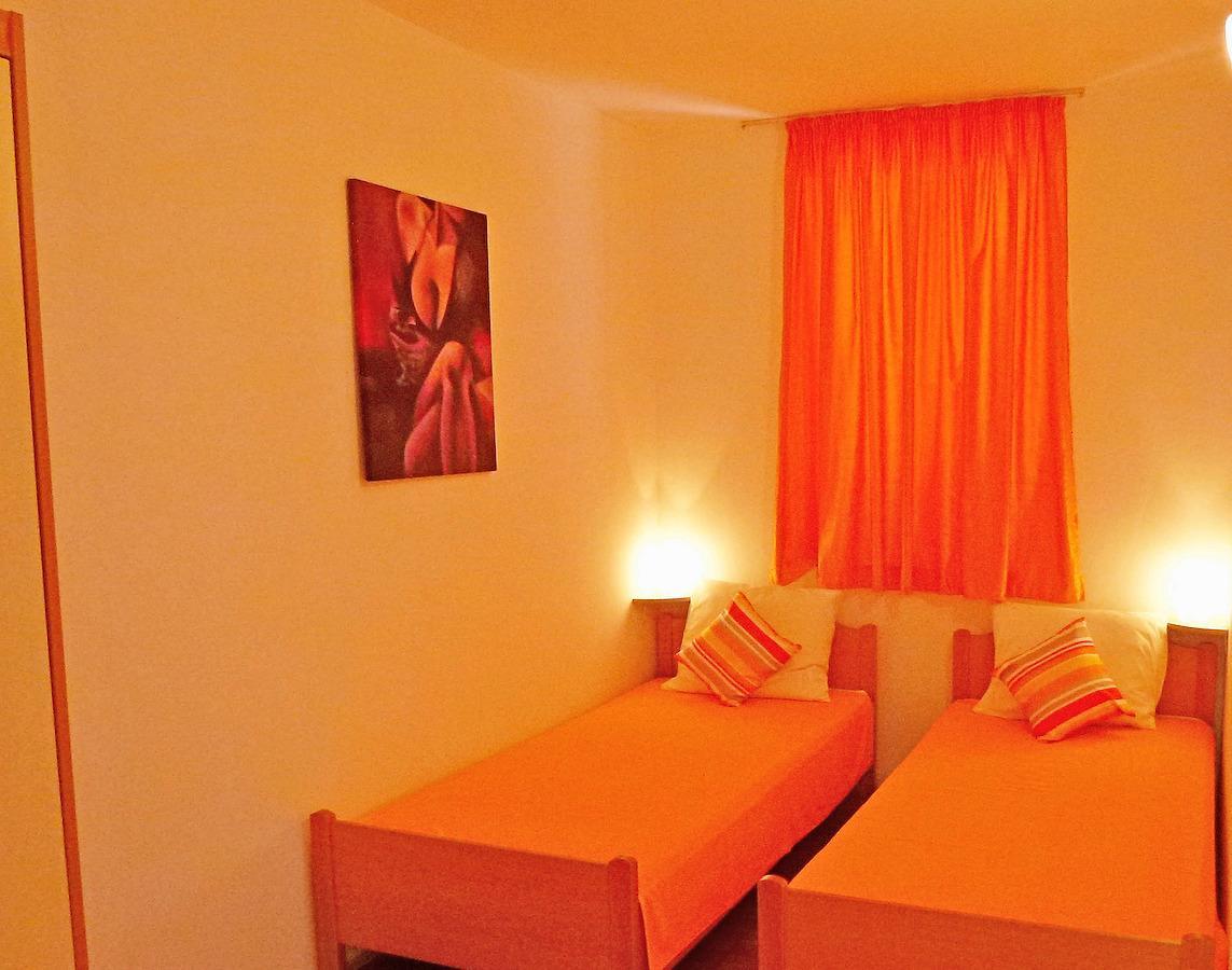 Apartment Blanka By El-Pi Tours Njivice Extérieur photo